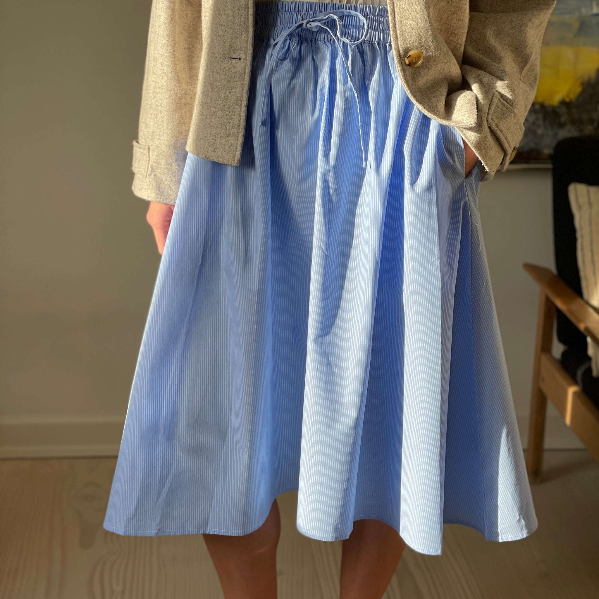 Anika nederdel - Blå/hvid striber