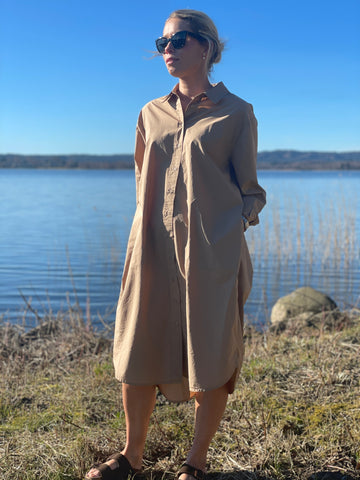 Beate skjortekjole - Beige