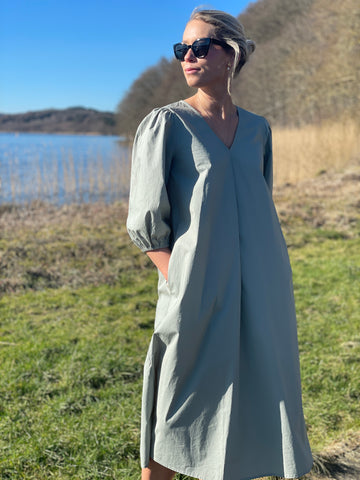 Barbara kjole - Støvet grøn